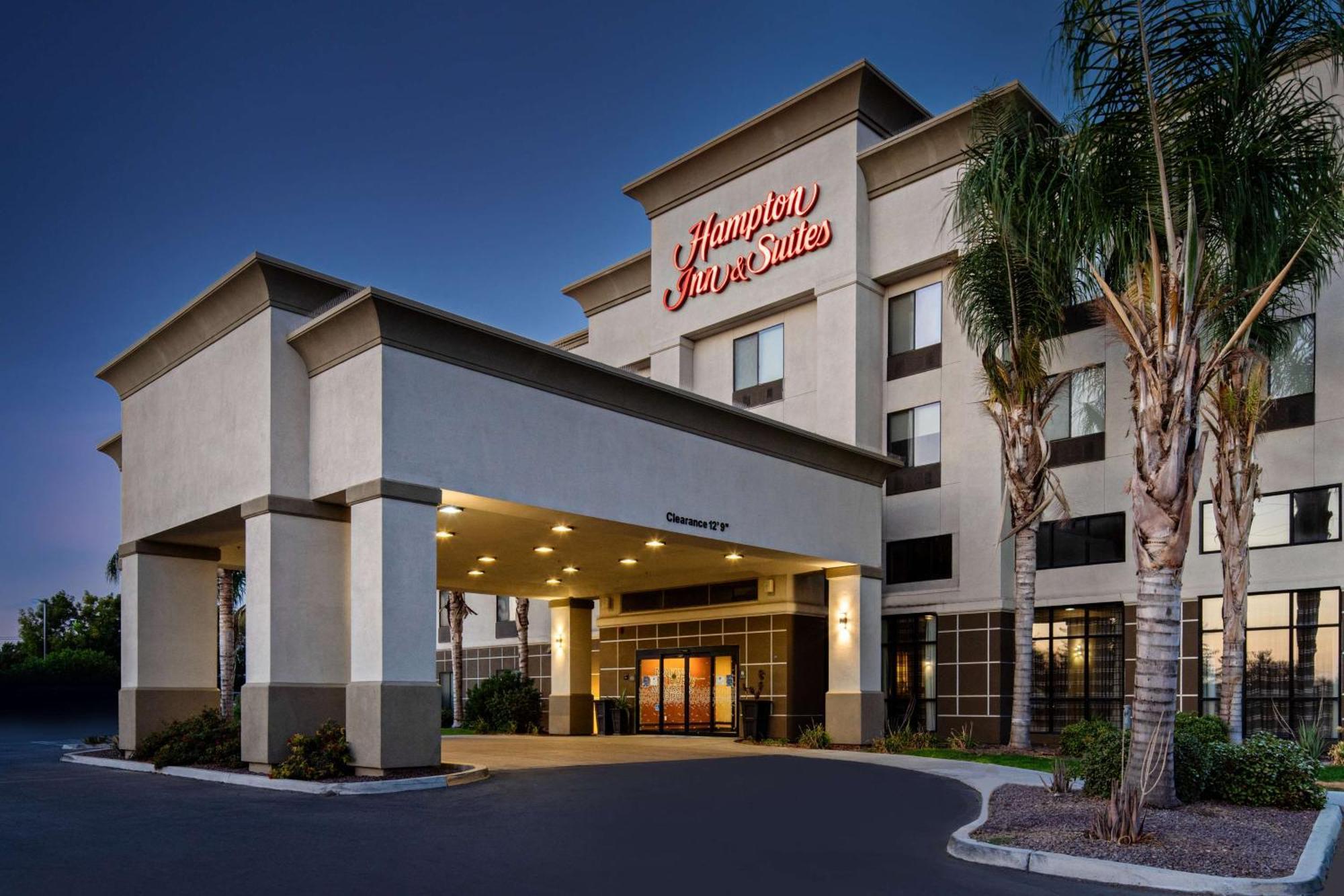 Hampton Inn And Suites Bakersfield / Highway 58 Экстерьер фото