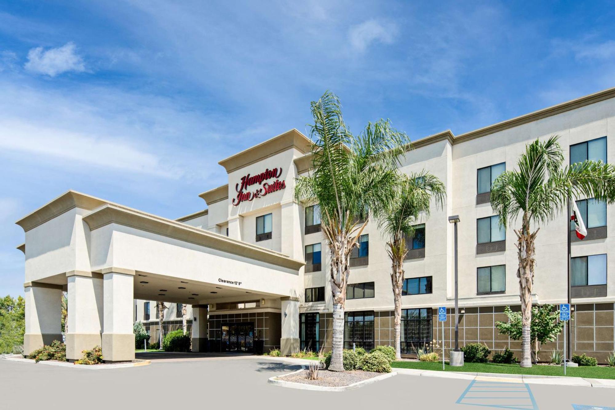 Hampton Inn And Suites Bakersfield / Highway 58 Экстерьер фото